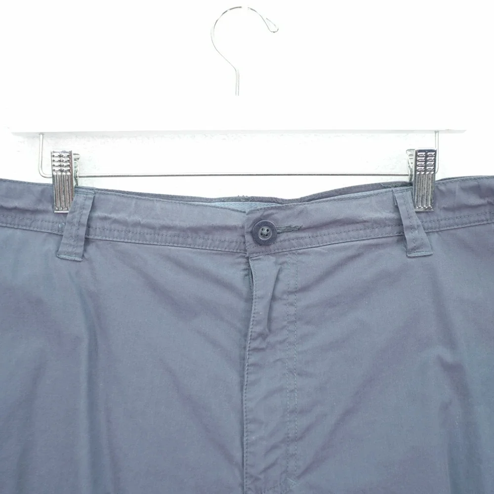 Columbia Shorts Mens -42 / 8- Gray Chino Flat Front High‎ Rise Outdoor Casual Su